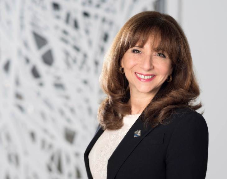 Nathalie Roy_42e législature_Fond avec oeuvre